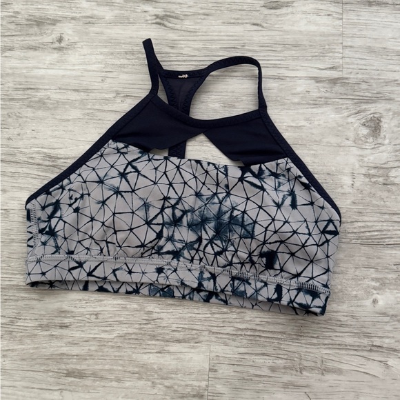 Lululemon Sports Bras Lot of 7 - size 4 - Picture 9 of 9